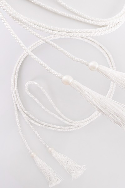 Cingulum with white tassels